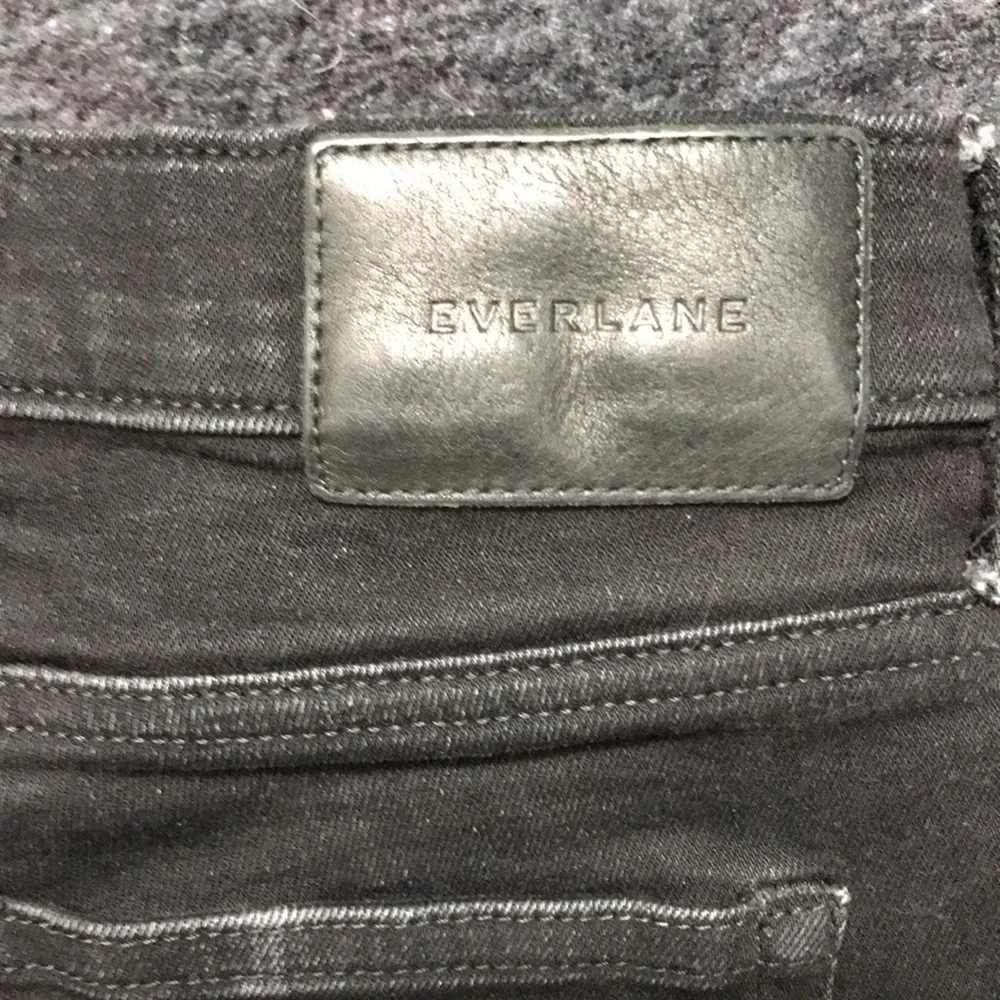 Everlane Black Mid Rise Skinny Jeans - Picture 8 of 8